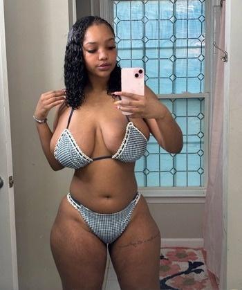 Jazmine, 26  female escort, Fort Smith