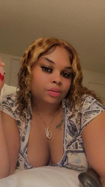 Mucho Dinero , 23  female escort, Fort Smith